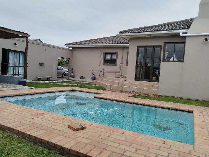 To Let 3 Bedroom Property for Rent in Gonubie Eastern Cape